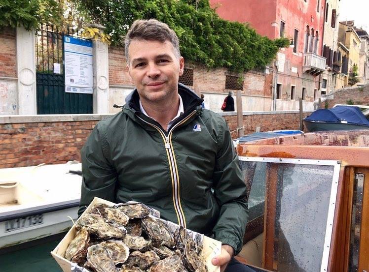 Il bergamasco che vende le ostriche (online) tra le “100 eccellenze italiane 2020”