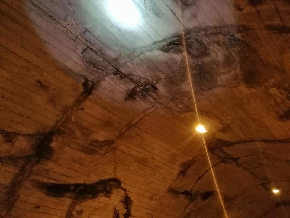 Val di Scalve, si staccano pezzi della galleria sulla Via Mala