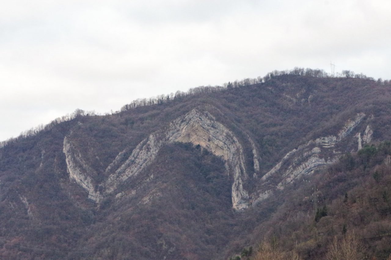 Il Drago della Corna Rossa sopra Zogno e la folle prova di coraggio di un giovane