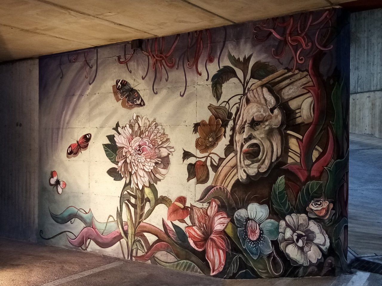 Gandino, il murale che dà un’anima al parcheggio ha una firma d’autore