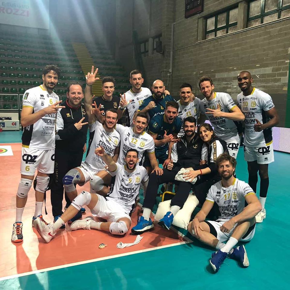 Serata magica per l’Olimpia, 3-0 a Castellana Grotte e semifinale di Coppa conquistata