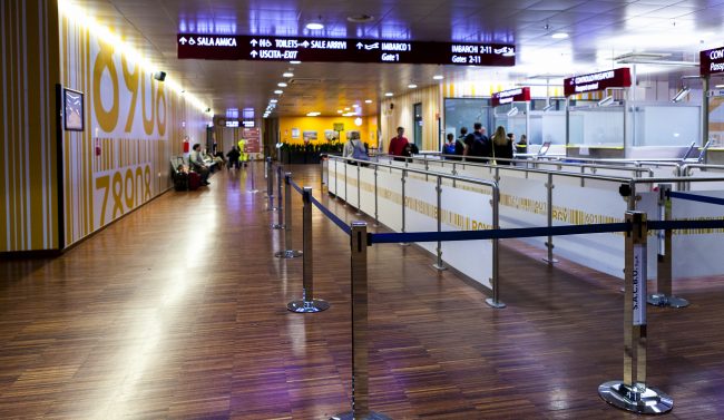 Cronica carenza di personale per la polizia di frontiera dell’aeroporto di Orio