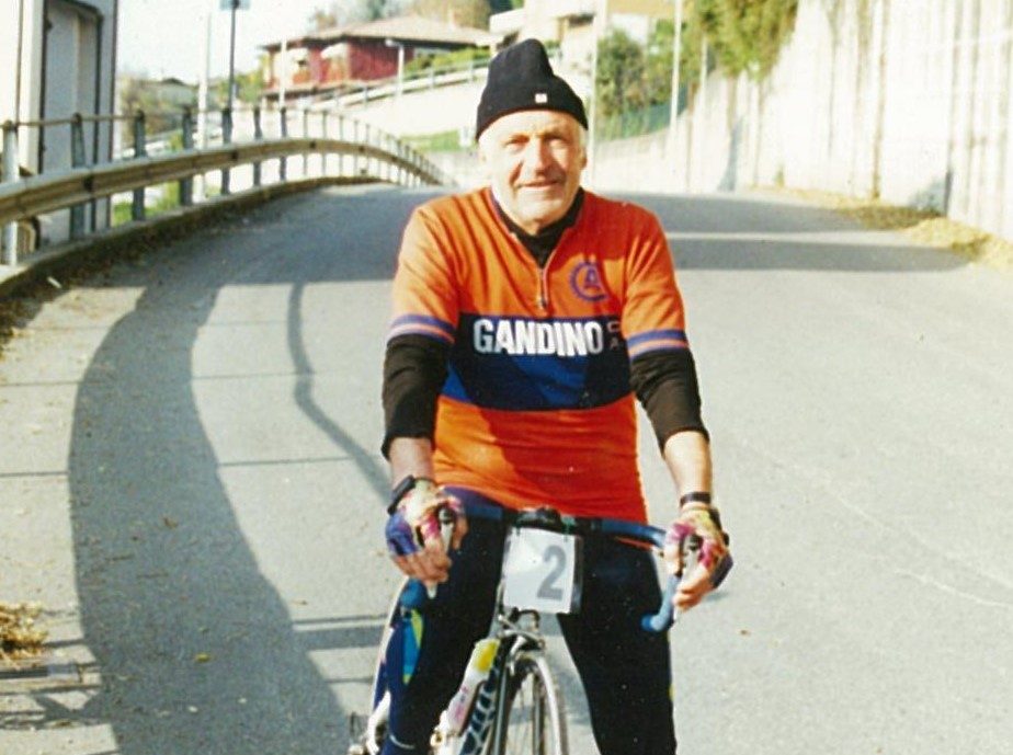Gandino piange Mario Colombi, una vita passata sui pedali