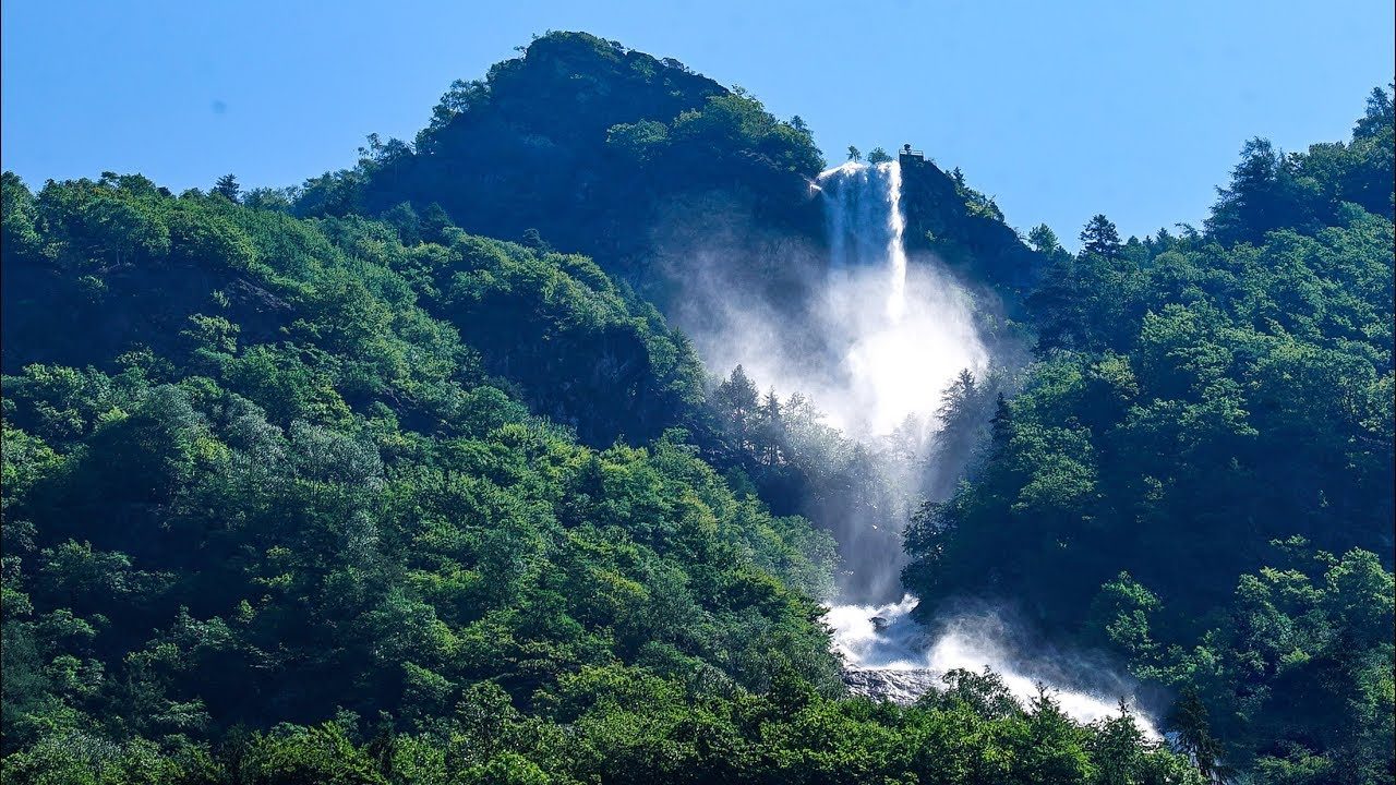Lo spreco che si nasconde dietro le cascate della Val di Fondra, le più alte d’Italia