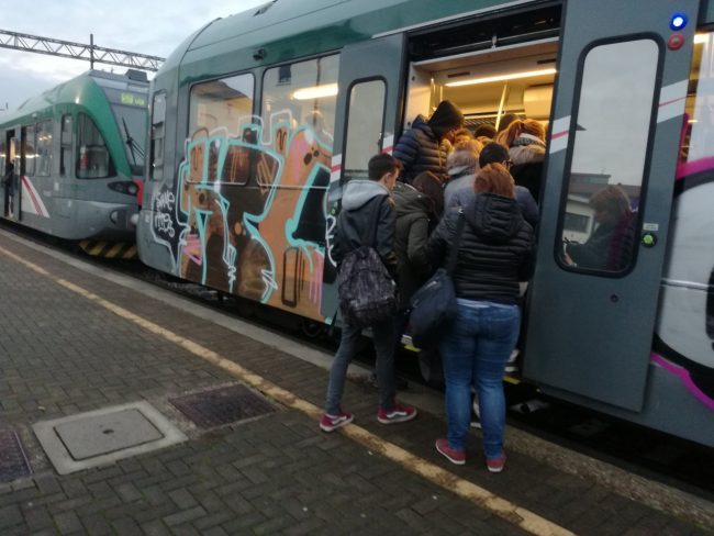 Inizia male la settimana dei pendolari: guasto a Verdello, ritardi sulla Bergamo-Milano