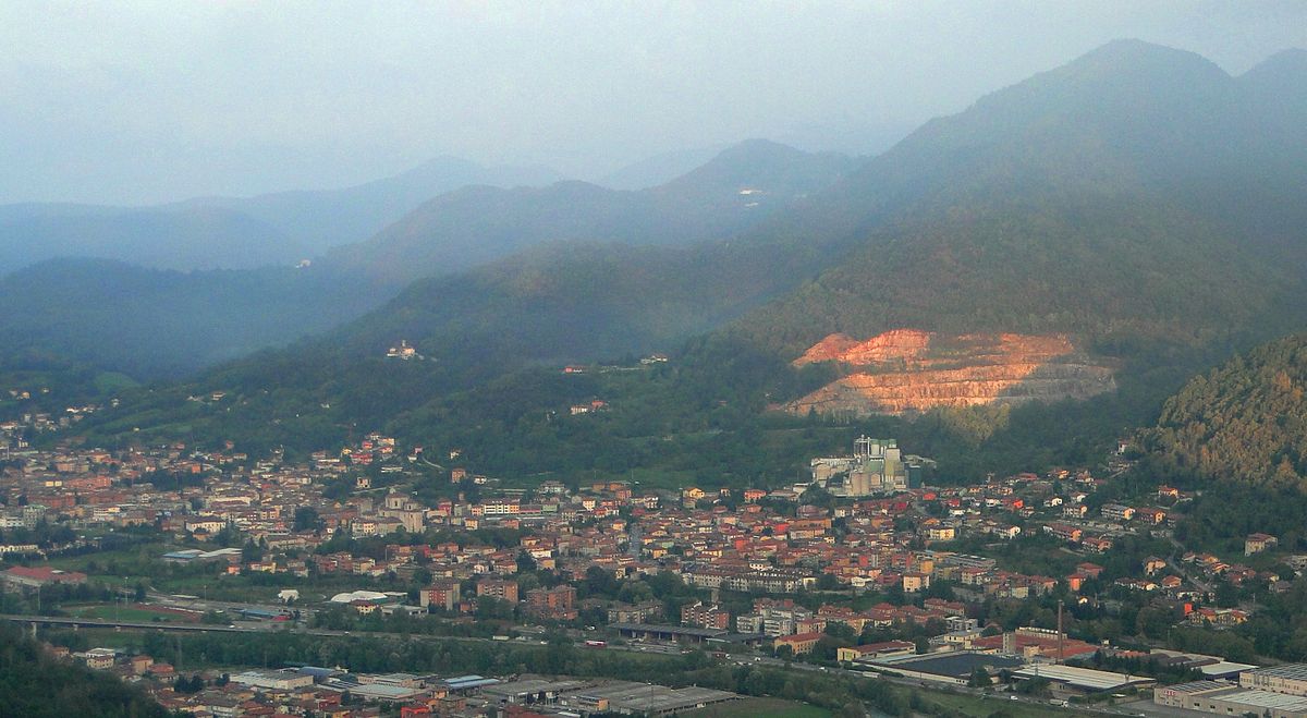 Nembro rimane zona gialla. Intanto sospende il mercato del giovedì