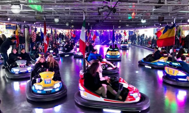 La casa di riposo affitta il luna park e i “nonni” tornano bambini