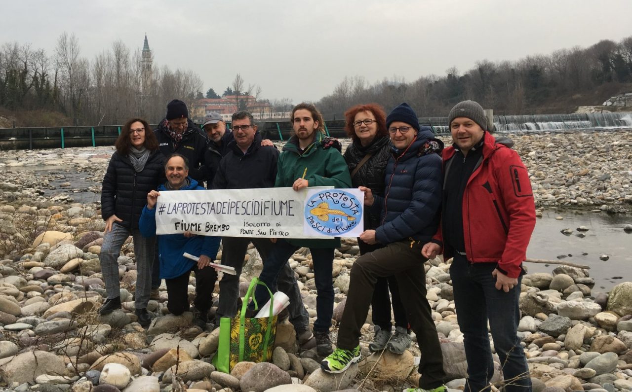 La protesta per la centralina di Ponte San Pietro: energia, ma a che prezzo?