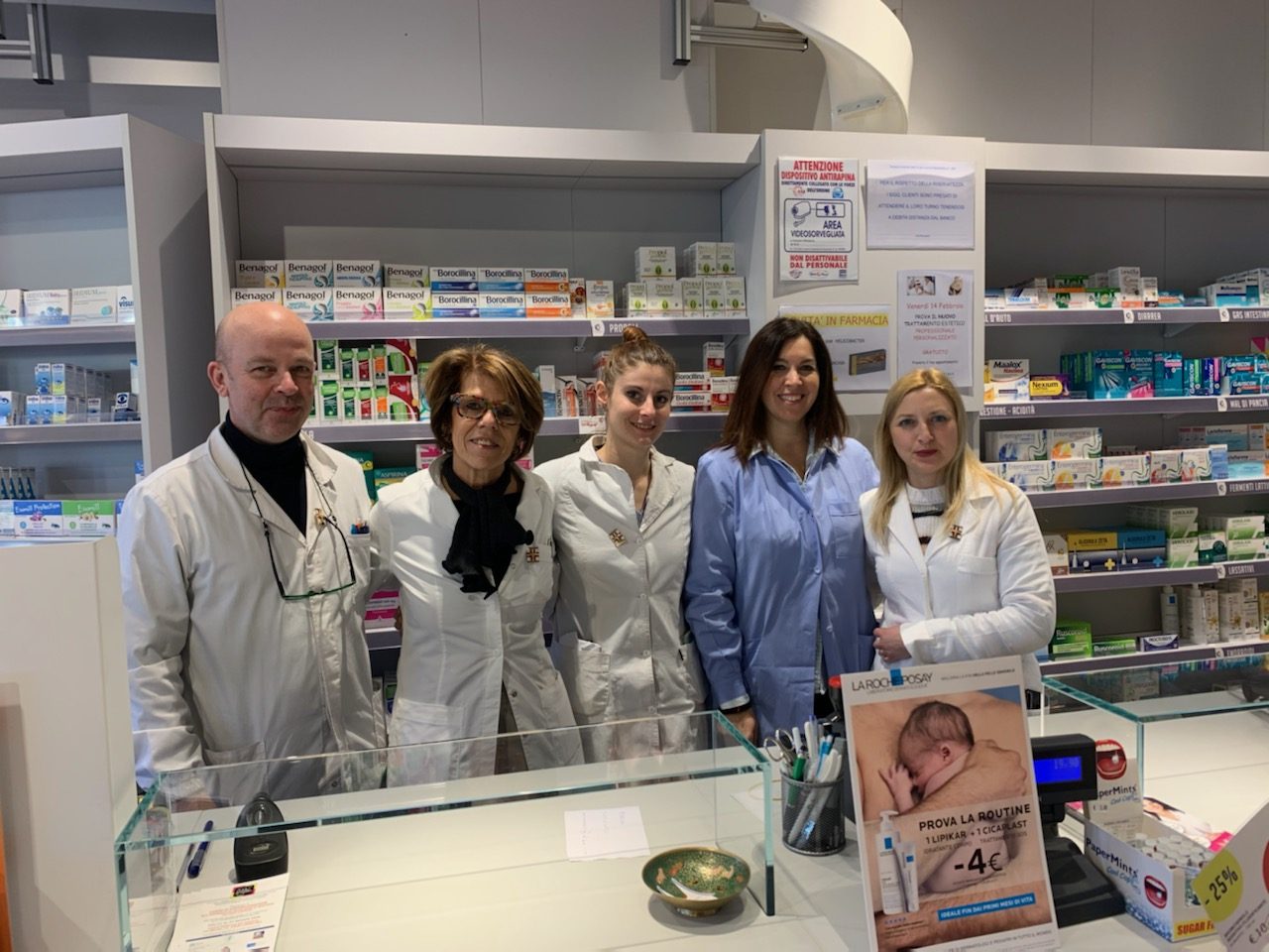 I 60 anni della farmacia Invernizzi di Curno, che ora è super tecnologica