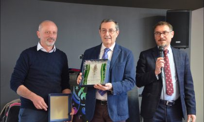 «Grazie dottore!»: Cazzano festeggia Vincenzo Zanotti, in pensione dopo 40 anni di servizio