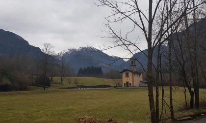 Una piazzola degli elicotteri proprio davanti al Santuario di Lenna. E scoppia la polemica