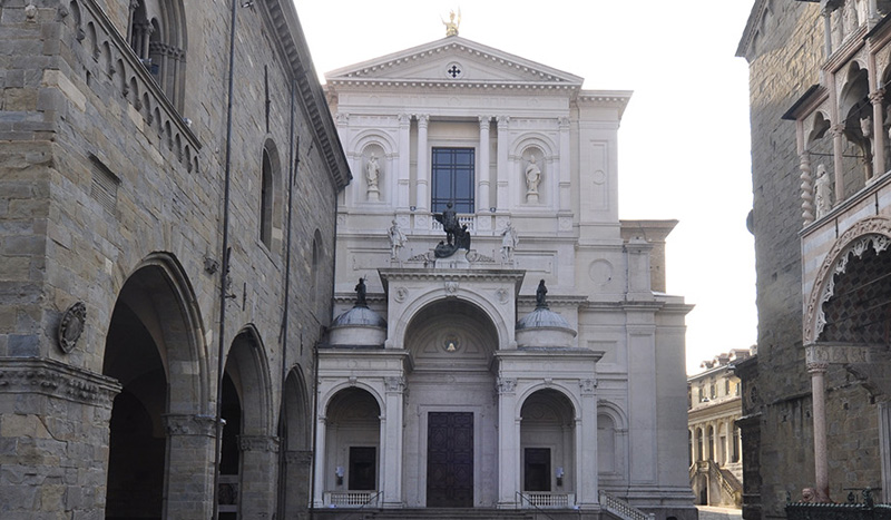 Niente Messe. Sospeso il rito delle Ceneri. Oratori chiusi. Restrizioni anche per i funerali