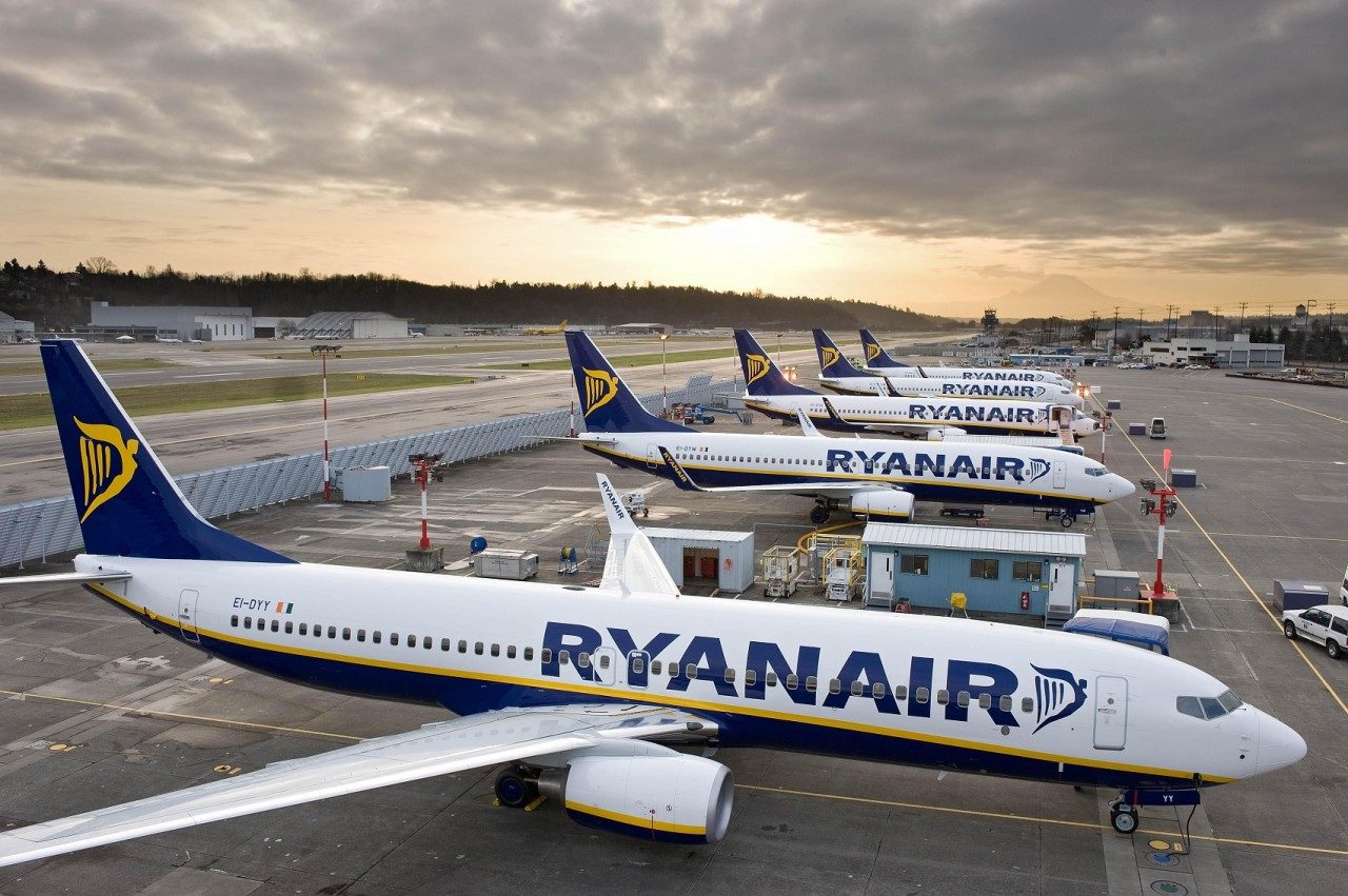 L’Enac a muso duro con Ryanair: «O rispetta le norme sanitarie oppure stop ai voli in Italia»