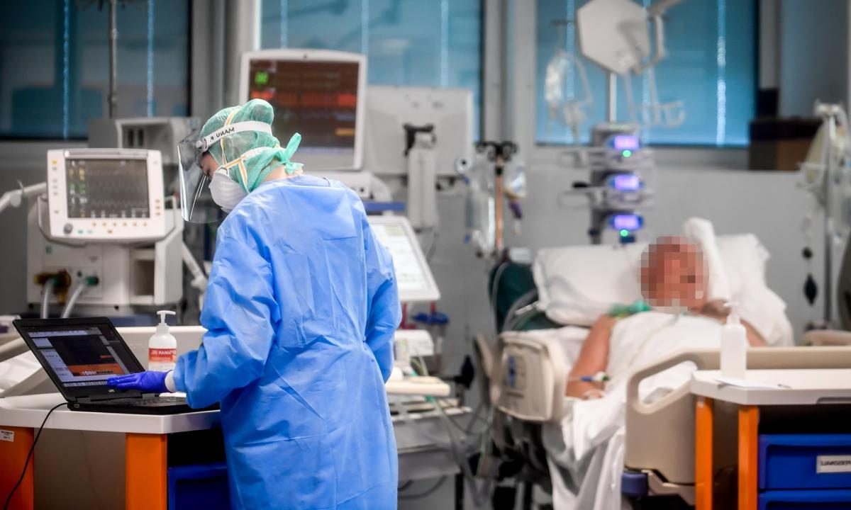 A Bergamo 104 casi. In Lombardia calano i ricoveri ma raddoppiano le vittime (347 in più)