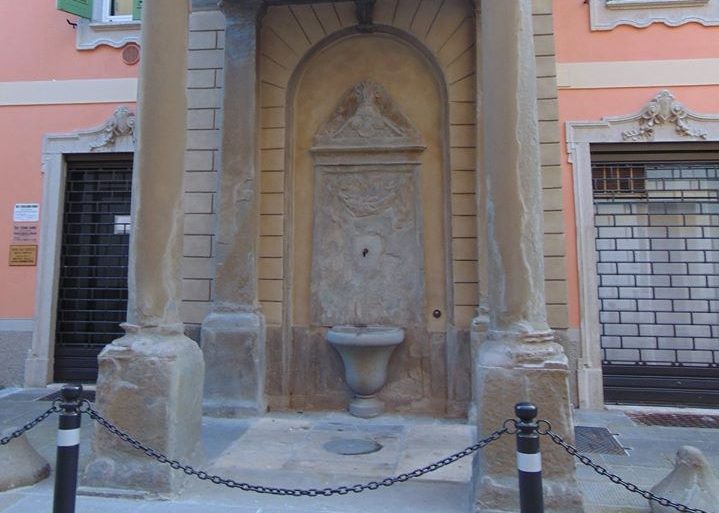 Bella la fontana storica di Colognola, ma ancora non funziona