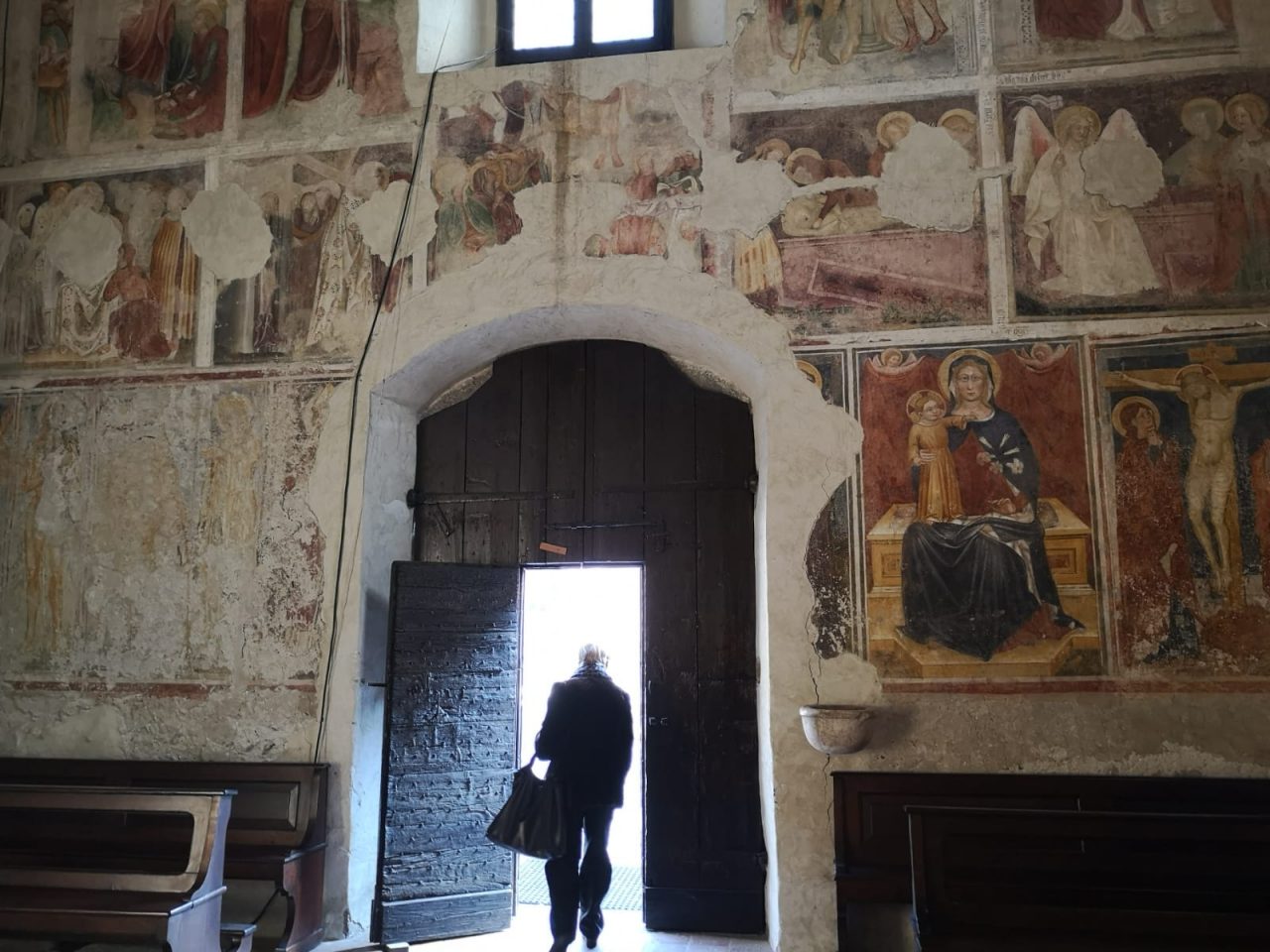 Tra chiese e palazzi, ma quanto sei bella Nembro? E quella misteriosa firma «Moroni»