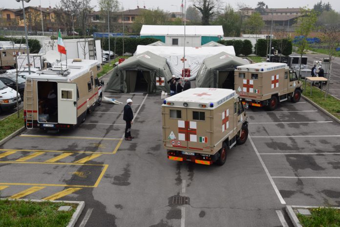 Stop all’ospedale da campo in Fiera, parte una petizione. Le autorità: «Si farà, però…»