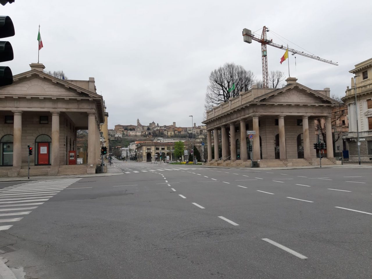 In città abolite le Ztl e parcheggi gratis
