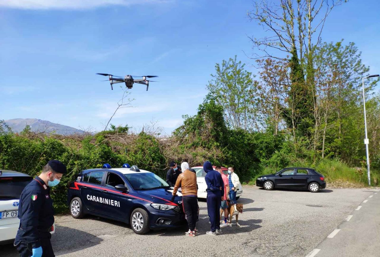 Una decina di persone a Valbrembo e Paladina multate dai Carabinieri grazie al drone