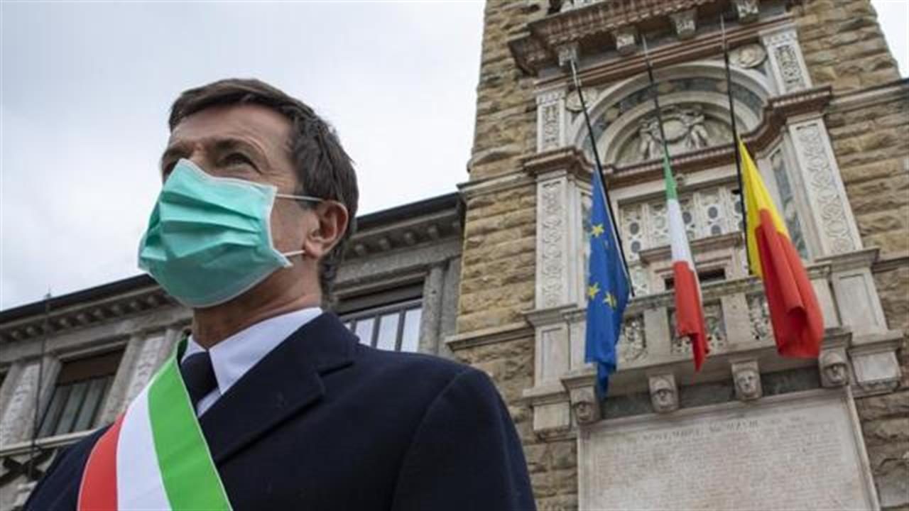 Gori punge di nuovo la Regione: «Veneto pronto a fare 30mila tamponi al giorno, e noi?»