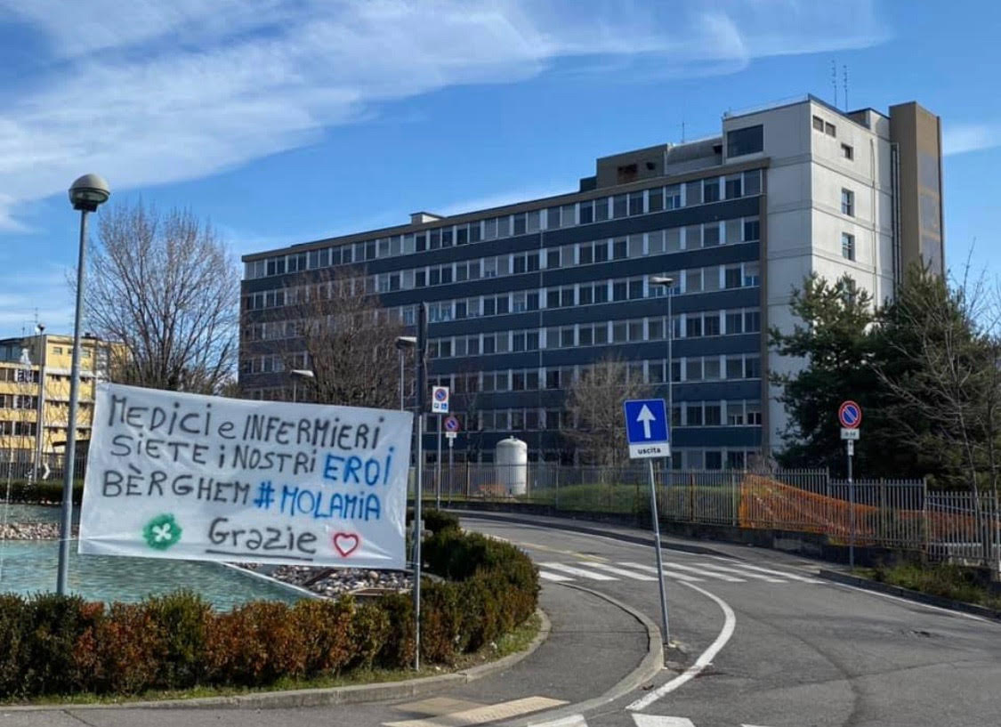 L’ultimo messaggio d’amore per la moglie affidato all’infermiera: «Ditele che le ho sempre voluto bene»