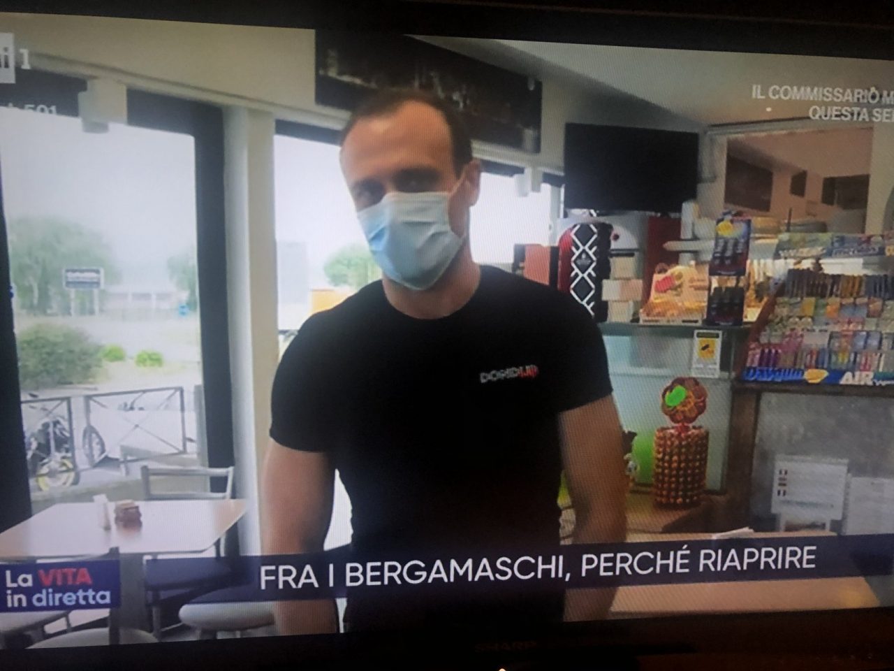La rabbia di Mario Carrara, barista di Curno: «Dateci tre mesi di fatturato»