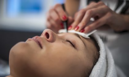 Interventi estetici senza qualifica e con farmaci non autorizzati, denunciata 42enne a Ponte San Pietro