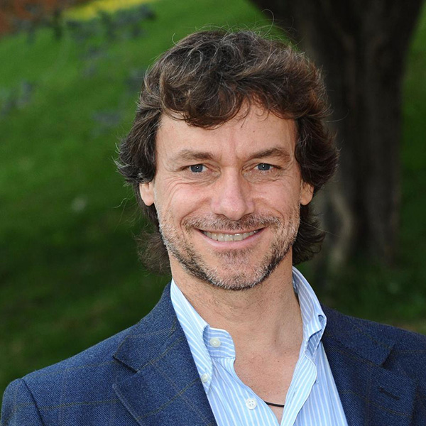 Il video-abbraccio «forte e con tanto affetto» di Alberto Angela ai bergamaschi