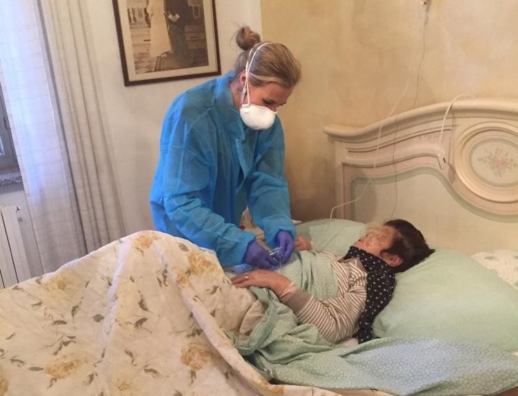 Quando la prima linea è fra i monti: il grazie di Selvino a Maria Sara, angelo dei malati