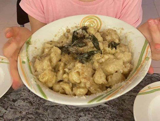 Foto e video della sagra virtuale degli Gnòch in Còla di Parre (c’è pure la ricetta)