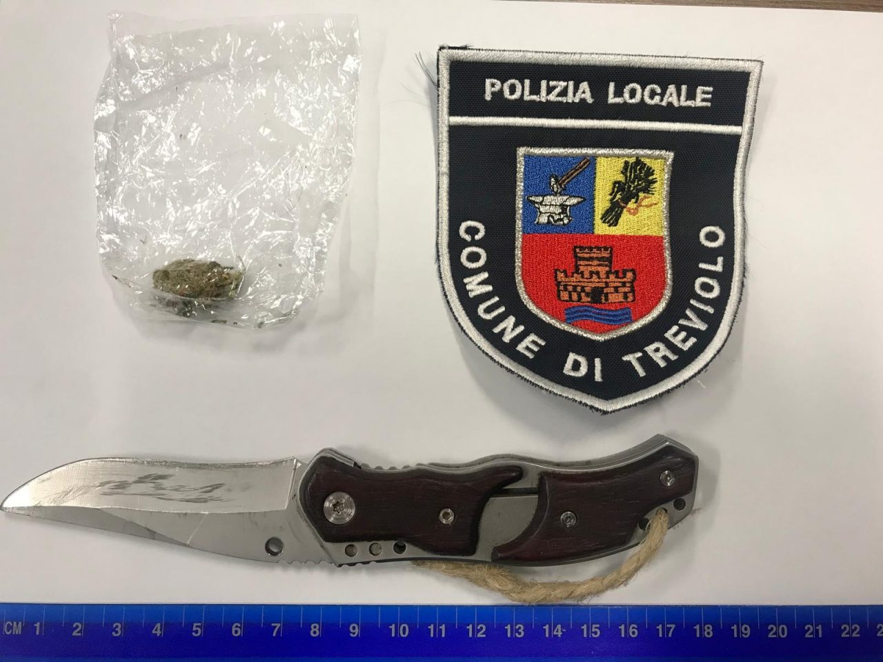 Altro che quarantena! Fermati due ventenni a Treviolo con droga e coltello