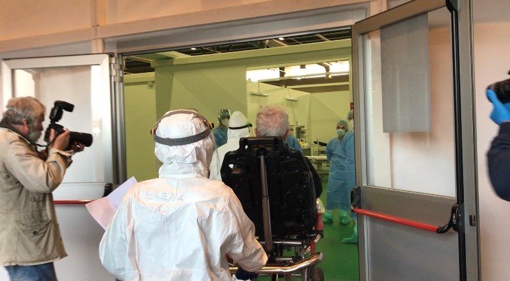 Sono arrivati i primi quattro pazienti al nuovo ospedale degli Alpini in Fiera
