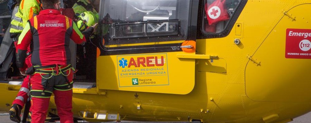Scontro tra due automobili sulla Rivoltana: ferito in modo grave un 85enne