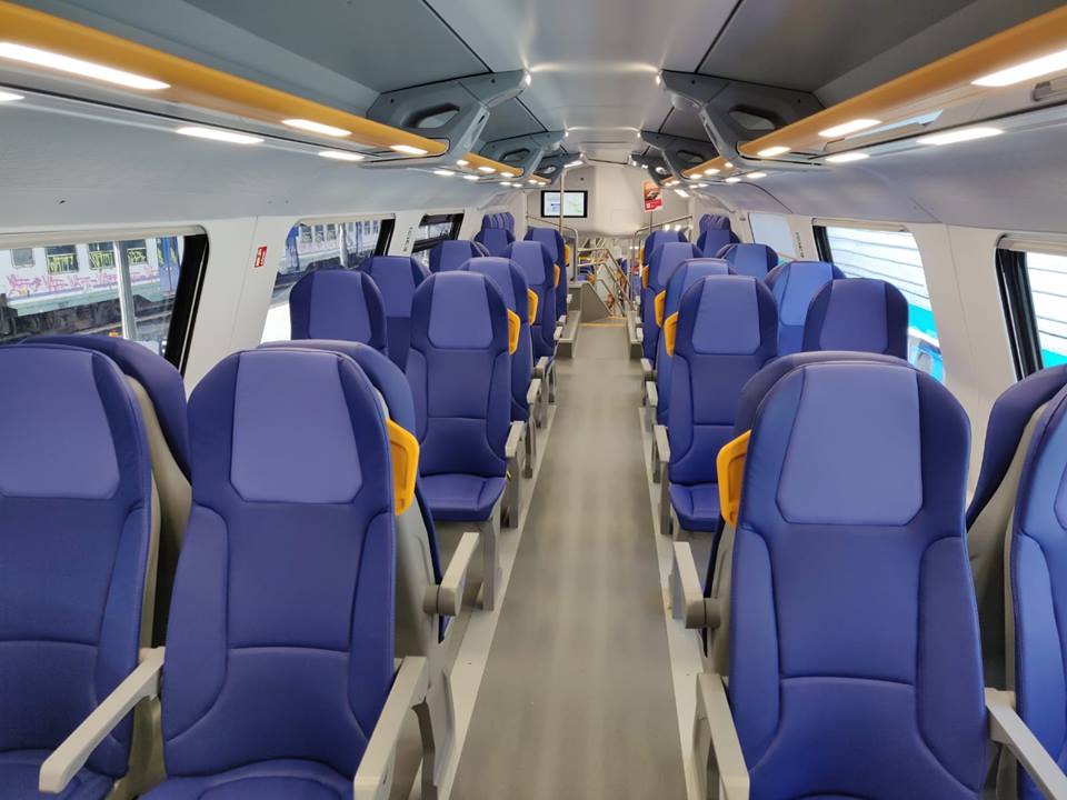 Le ragazze pendolari bergamasche: «Sì, abbiamo paura a viaggiare da sole sui treni»