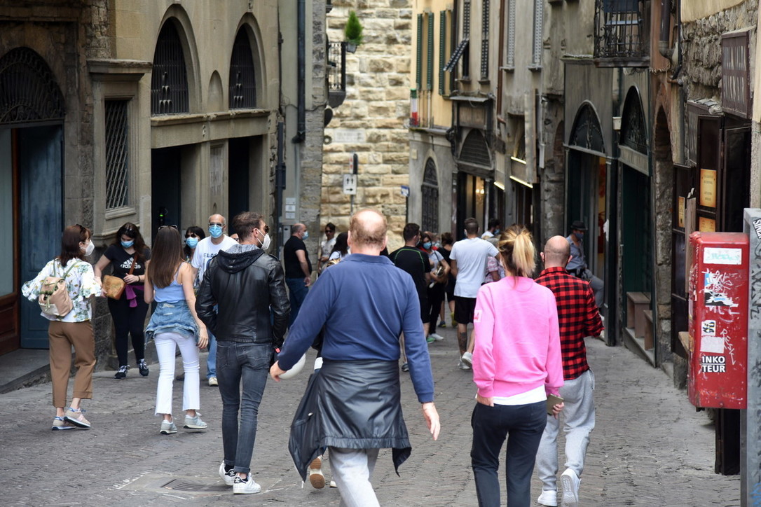Controlli in Città Alta per evitare assembramenti e scongiurare il caos “movida”