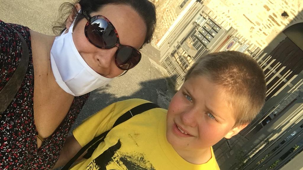 Bonate Sotto, porta al parco il figlio autistico e viene insultata. L’amarezza di Erika