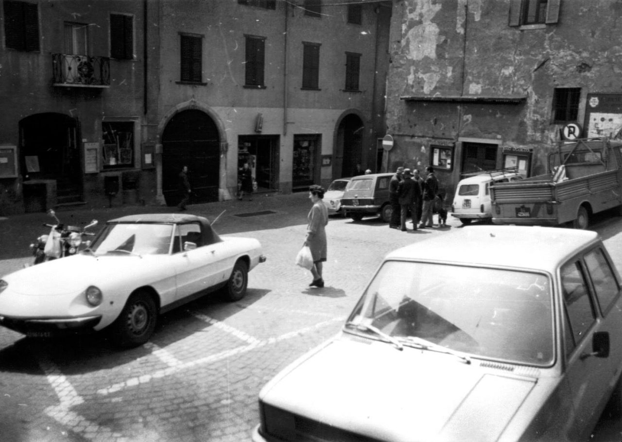 Addio a un pezzo di storia: Vertova piange Martino Bernini, storico tabaccaio di piazza San Marco