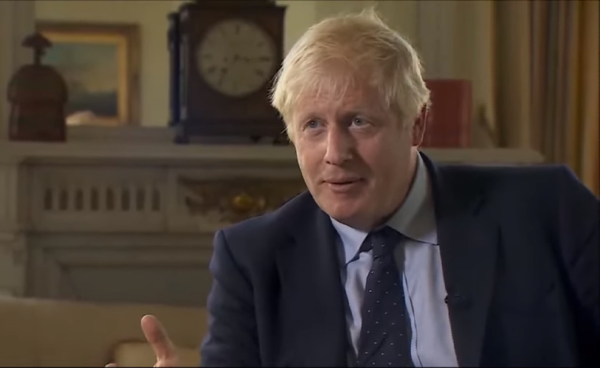 L’intervista dell’anno: Boris Johnson parla del Coronavirus in dialetto bergamasco