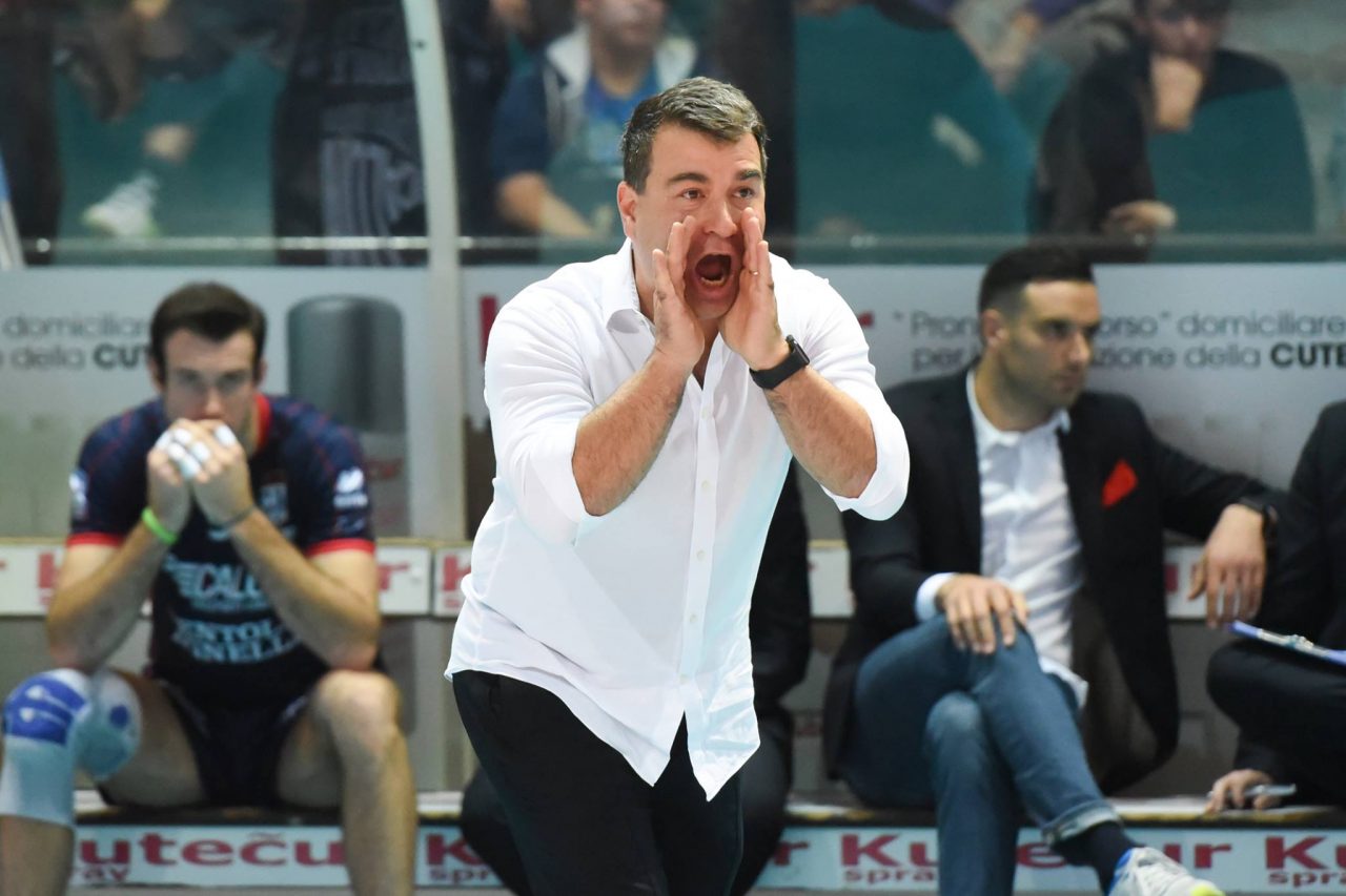 L’Olimpia riparte dal passato: in panchina torna coach Gianluca Graziosi