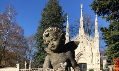 Riaprono i sette cimiteri di Albino: presidiano Alpini, parrocchie e gruppi di minoranza