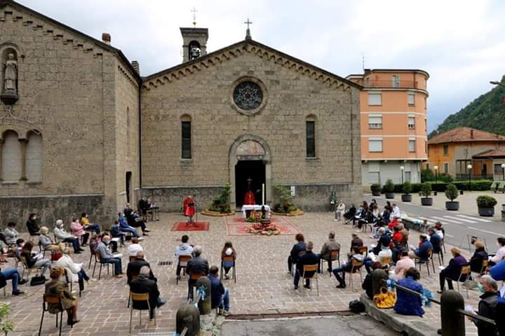 A Ponte Nossa per la Pentecoste una messa all’aperto in nove lingue