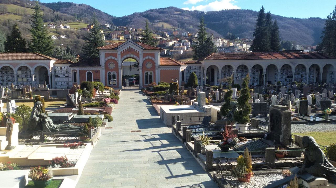 Dal 18 maggio una messa per ogni defunto: a Gandino si andrà avanti sino a metà luglio