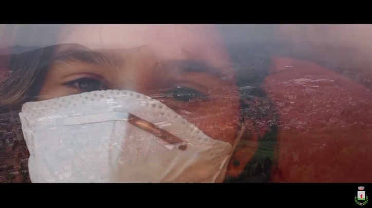 Il toccante video che racconta i due mesi di silenzio e dolore vissuti dalla comunità di Nembro