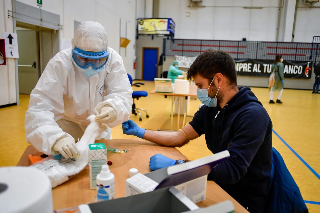 Anche “Sinistra per un’altra Seriate” rilancia l’idea di test e tamponi per i cittadini