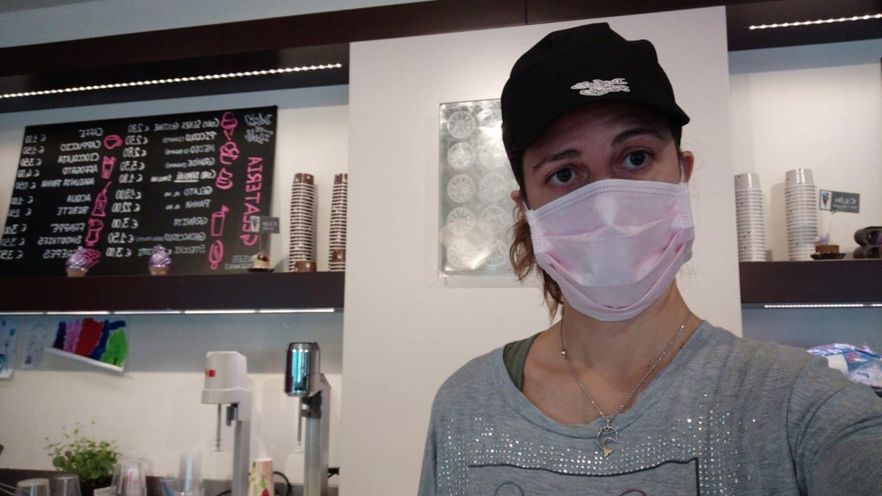 Barbara della gelateria di Ponte: «600 euro, ma ne devo 980 all’Inps. 4 mesi per farcela»