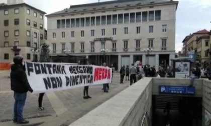 Fontana ha parlato della mancata zona rossa in Procura a Bergamo. Accolto tra le contestazioni