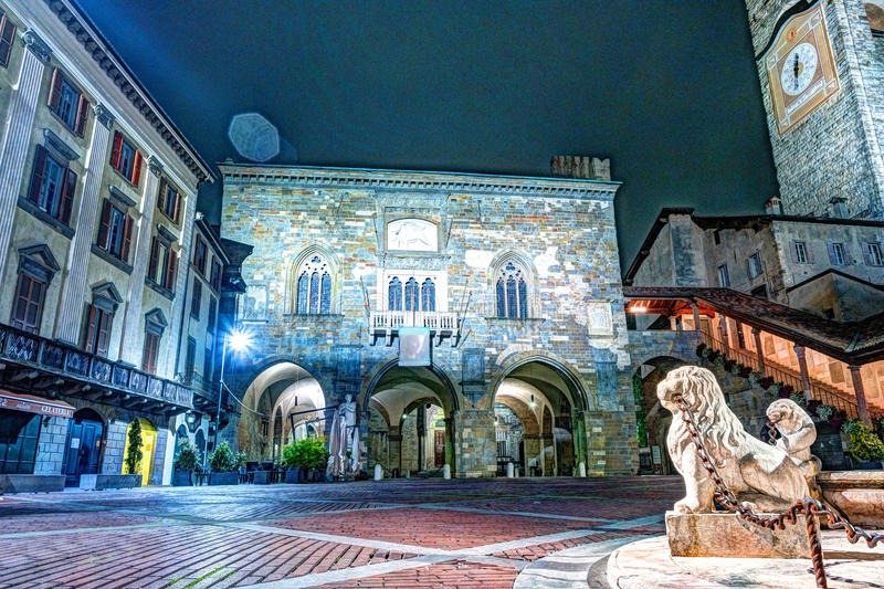 Città Alta, i ristoratori hanno resistito «a caro prezzo». E ora tornano gli stranieri