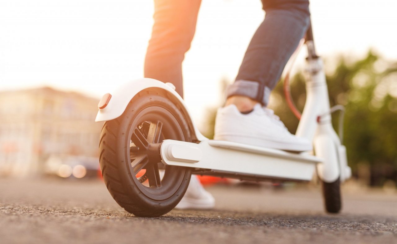 Entro agosto 1.400 monopattini elettrici in città, selezionate le società per il servizio
