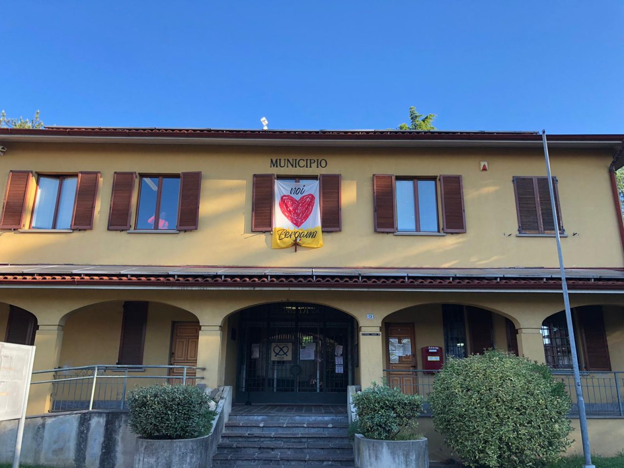 La lettera aperta dei dipendenti del Comune di Solza per ringraziare la comunità