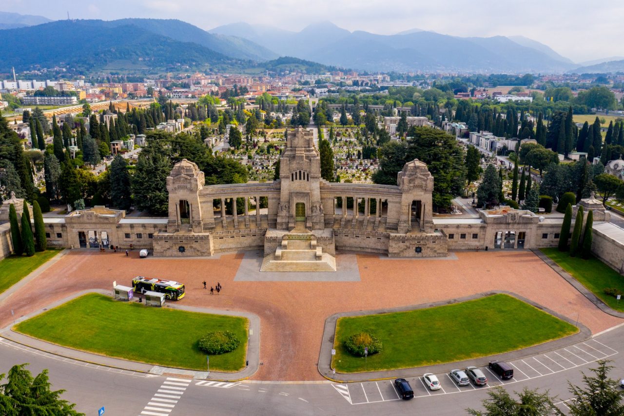 Manutenzione del verde nei cimiteri della città: piano straordinario da 400 mila euro